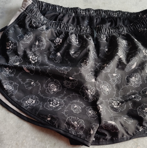 Nike set size 1x shorts and top - Picture 3 of 9